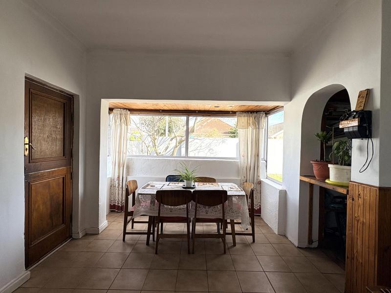 5 Bedroom Property for Sale in Southfield Western Cape